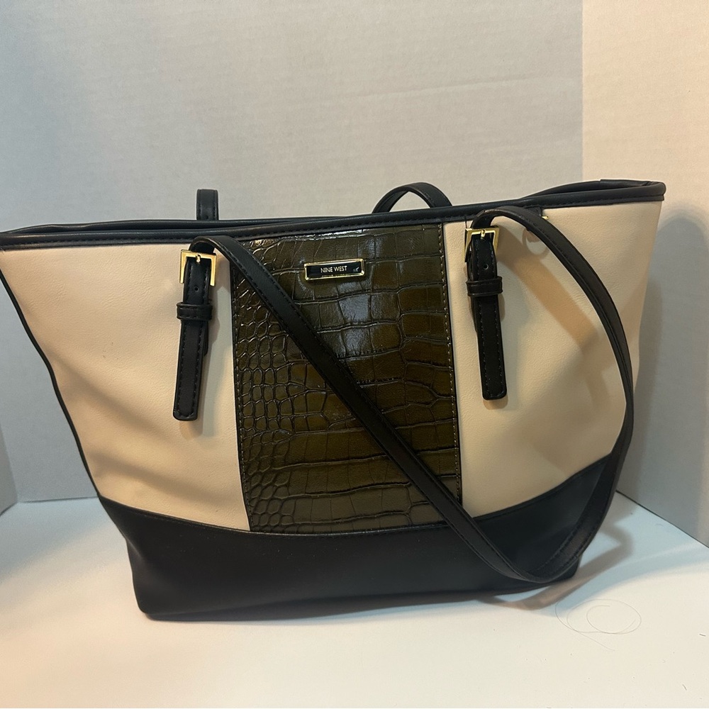 Nine West Black and Cream